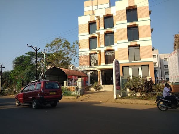 Lake View Hospital - Ambulance service by Padma Ambulance in Kathirvedu