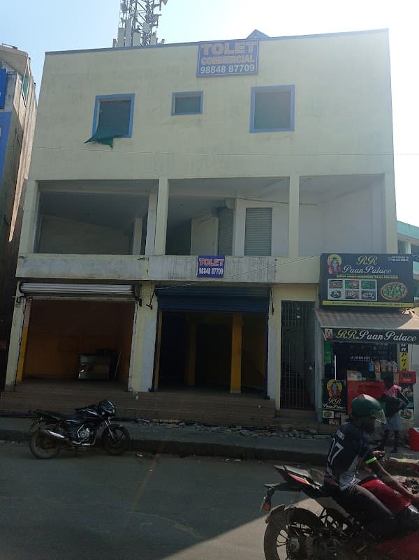 K M Hospital & Polyclinic - Padma Ambulance Service Koyambedu