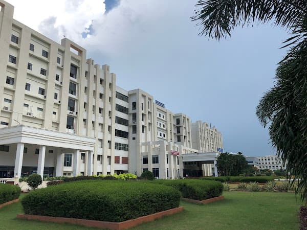 SRM Medical College Hospital And Research Centre - Ambulance service by Padma Ambulance in Maraimalai nagar