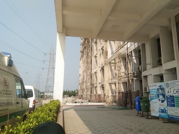 Sri Venkateswaraa Medcity - Padma Ambulance Service Sholavaram