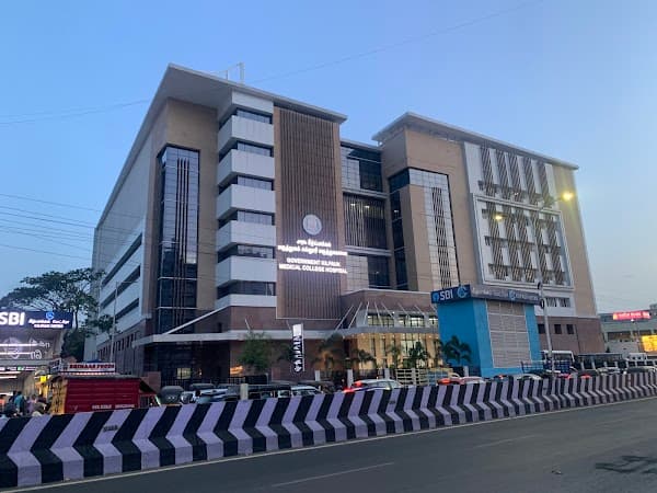 Kmc hospital - Padma Ambulance Service Chetpet