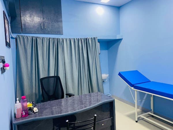 Mythreyi Healthcare and Labs - Padma Ambulance Service Kodungaiyur
