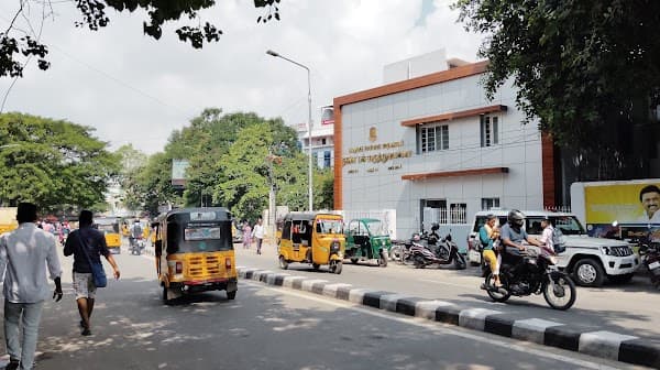 PUDUPET CORPORATION DENTAL HOSPITAL - Ambulance service by Padma Ambulance in Pudupet