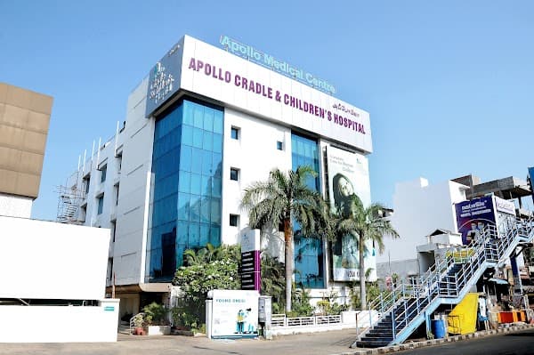 Apollo Cradle & Children's Hospital - Best Child and Maternity Hospital | Karapakkam, Chennai - Padma Ambulance Service Sholinganallur