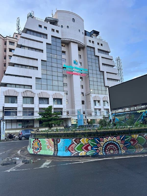Department of General Physician/ Internal Medicine | Apollo Hospitals Tondiarpet - Ambulance service by Padma Ambulance in Tondiarpet