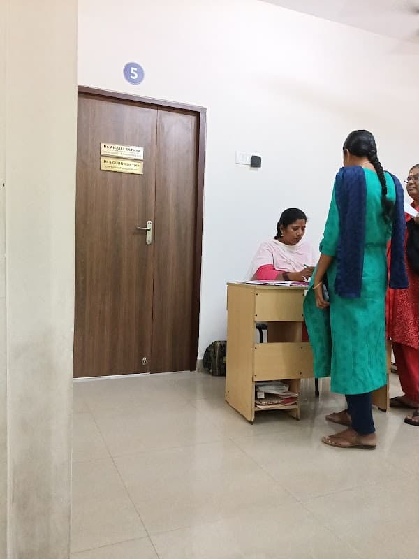 Vijaya Health Centre - Padma Ambulance Service Vadapalani